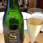 馳走 啐啄一十  - お酒①サロン2006(シャンパーニュ、フランス)
      無理を申し上げて持ち込みしました。
      m(_ _)m