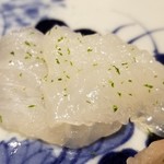 馳走 啐啄一十  - ⑥虎魚(愛媛県来島海峡産、40時間寝かせ、80%放血)
      産卵期は初夏～夏、通年を通して美味しい
      削ぎ落とした魚本来の味わいを時間を掛けて引き出しています
      昆布〆ではない虎魚のみの旨みに凄みを感じます♪