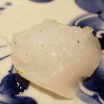 馳走 啐啄一十  - ⑨障泥烏賊(静岡県駿河湾産、サスエ前田魚店、3kg雄・10日熟成)
      産卵期は春～初夏、旬は初春～夏、寿命1年
      放血神経〆して10日熟成なのでとても軟らかくモチモチした食感、甘みも凄い