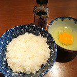 麺処 武壱 - たまごかけごはん(200円)