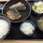 吉野家 - 炙り塩鯖定食