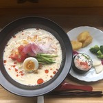 カフェアンドショップ ロータスランド - 2019/06/23
      モーニング A set 紅茶 380円
      週替りおまかせセット 豆乳担々麺 550円
      プリン 220円×2個
      玉子焼き 250円