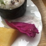 カフェアンドショップ ロータスランド - 2019/06/23
      モーニング A set 紅茶 380円
      週替りおまかせセット 豆乳担々麺 550円
      プリン 220円×2個
      玉子焼き 250円