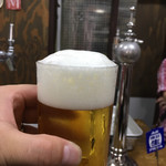 ビールスタンド重富 - 2度つぎ