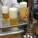 ビールスタンド重富 - 3度注ぎ作成中