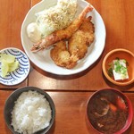 あゆちゃん家 - ミックスフライ定食