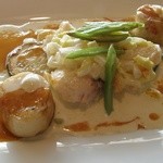 けやき - 真鯛のポワレ　小さな焼きテリーヌ添え　アメリカンソースにて