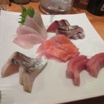 Sakanaba Kayaichi - 最初に頼んだ料理は刺身の盛り合わせ、お魚料理が自慢の此処では外せない一品ですね。
