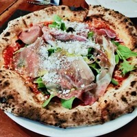 カリーナ　カリーナ - 生ハムサラダピザ　プラス500円