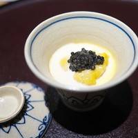 馳走 啐啄一十  - スタートの一品。紫うにたっぷりのプリンは豆乳と生クリームでまろやかに。キャビアのせ。