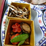 近江懐石 清元 - ごまめ　あわびの煮物