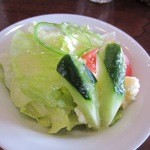 ジャポネ - 最初の料理は奥様が野菜サラダを持って来てきれました、ポテトサラダも添えられてますよ。