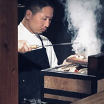 アカ - キャラメリーゼする東氏