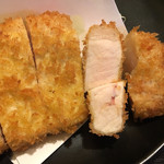 とんかつあさくら - 特上ロースとんかつの断面です