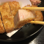 とんかつあさくら - ロースとんかつの断面です