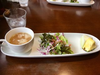 Fuune - 前菜のサラダとスープ