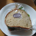 Boulangerie Queue - アジフライのサンド（400円）