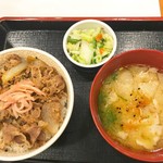 すき家 - 牛丼並盛り とん汁おしんこセット 