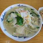 星華 - タン麺 500円