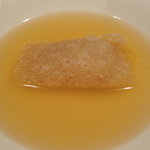 開化亭 - キヌガサタケをフカヒレでくるんだ上湯スープ