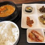 韓国料理 内房 - 