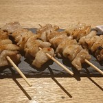 Kushiyaki Daruma San - かわ串    120円