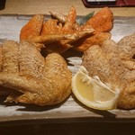 串焼 だるま山 - 黒手羽、白手羽、赤手羽    各480円