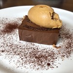 Bistro pas a pas - グランマニエ風味のチョコレートケーキ