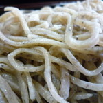 手繰りや 玄治 - 粗挽きアップ