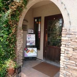 ドゥブルベ・ボレロ 守山本店 - エントランス