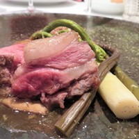 クリマ ディ トスカーナ - ロバさんです ヴェネトのロバ サーロインのグリルにサマーポルチーニ