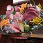 いかの墨 新潟駅前店 - 平政と花鰤とメジマグロの食べ比べ