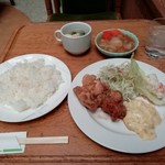 不二の屋 - タイムランチ。鶏唐揚げ