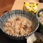 これが噂のかやくご飯