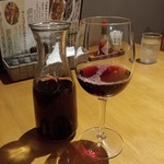 洋食イタリアン ソルトペッパー - 赤ワイン デキャンタ 900円