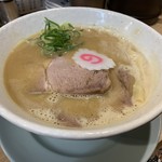 布施 細見商店 - 鶏豚骨ラーメン（太麺）（￥730）