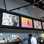 Bobii Frutii - ～Bobii Frutii～　内装、カウンターで作ってくれます