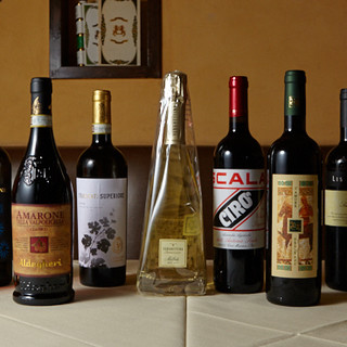 为您准备了丰富的与料理相得益彰的意大利全国各地的葡萄酒。