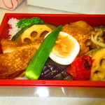 Kikuichi - 鶏照りと豆腐つくね弁当　９０７円（税込）【２０１９年６月】