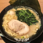 家系ラーメン 町田商店 - 海苔が４枚❗️ラッキーラーメン‼️