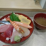 弁富 - ちらし丼