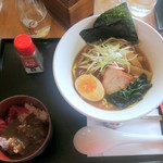 Hakone En Gorufu Jou Resutoran - 味噌チャーシュー麺とミニ丼セット￥1500