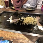 Tsukishima Monja Montama - 焼きそば飯を鉄板で作ってくれる