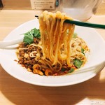 175°DENO担担麺 - 汁なし坦々麺 900円 麺リフト