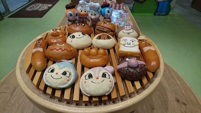 ジャムおじさんのパン工場 神戸店 ハーバーランド パン 食べログ