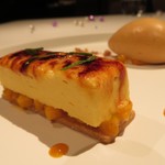 レストラン ラリューム - マンゴーとパッションのムース パートシュクレと宮崎マンゴーのマリネに乗せ 塩キャラメルのアイスと共に 