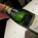 レストラン ラリューム - ダニエル・デュモン 素晴らしいシャンパーニュです♬