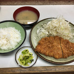 とんかつ美よし - とんかつ定食 600円