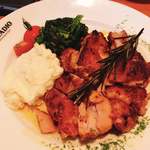 dining & bar ESTADIO - 古白鶏のハーブガーリックマリネ
