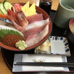 Ichibano Sushiyasan - 海鮮丼1026円